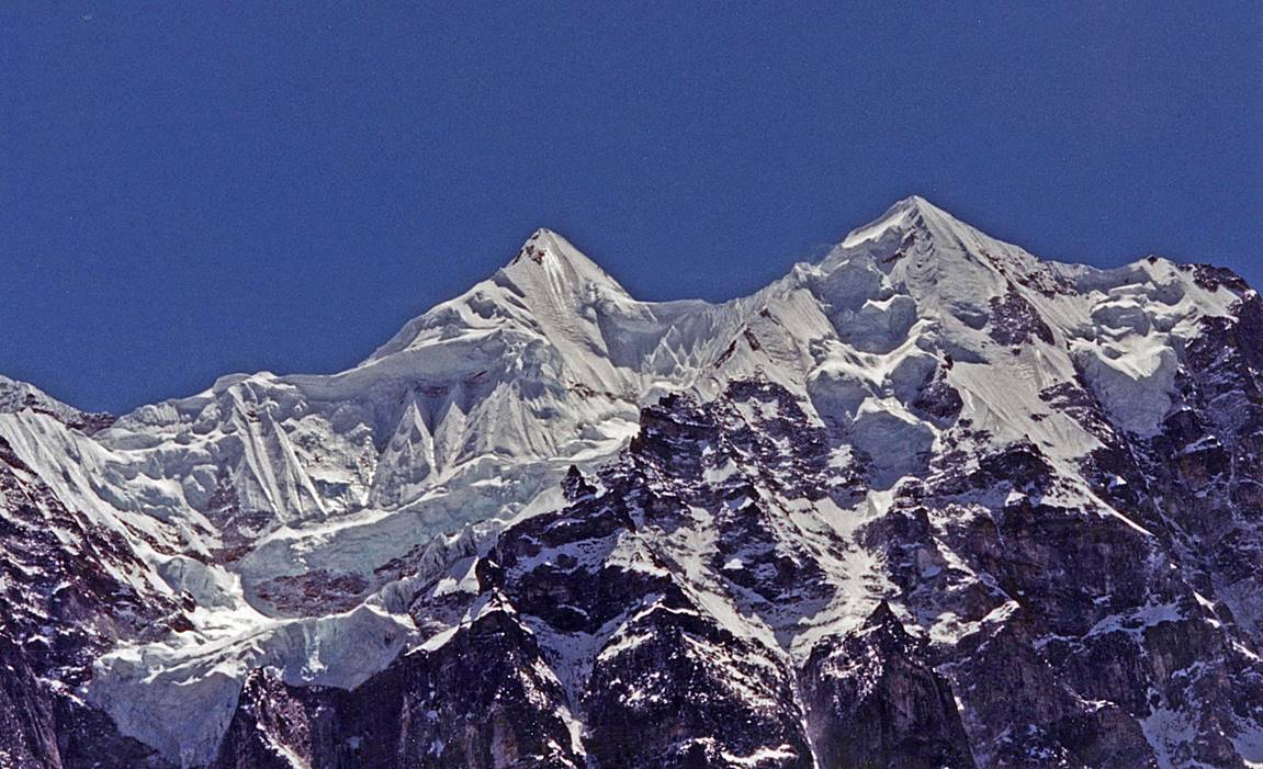 A close-up of a mountain

Description automatically generated
